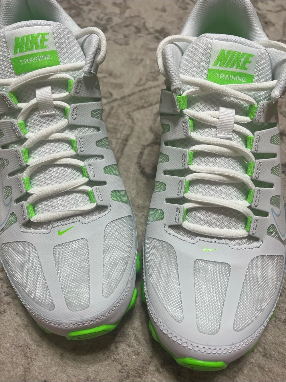 Nike Reax 8 TR workout shoes off white/green strike/glacier blue/white